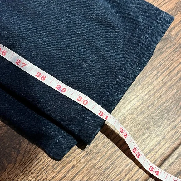 7 for All Mankind jeans - Picture 8 of 9